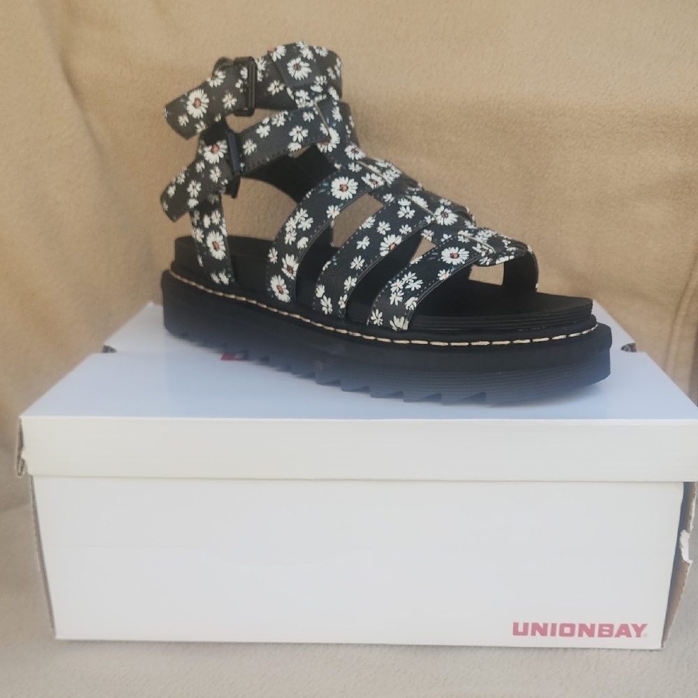 Unionbay Women's Black Floral Sandals